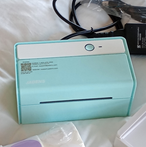 Thermal Printer, Label Holder + Labels! - Picture 4 of 16